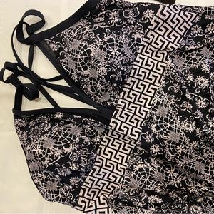 🔥 ALEX MARIE 🔥 Swim top 🔥 New with tags! 🔥 Beach PLEASE 💗